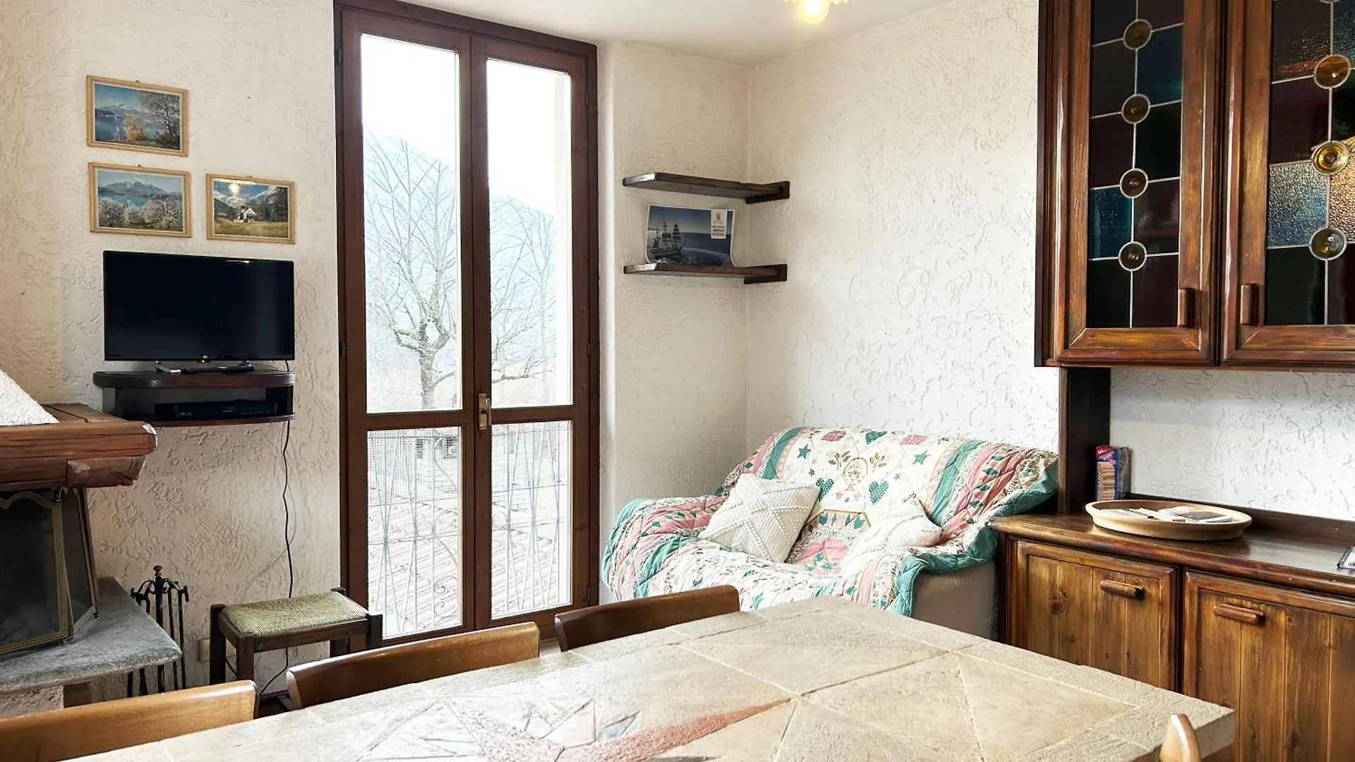 Mountain Lodging With Fireplace And Mountain View Barzio 0*,