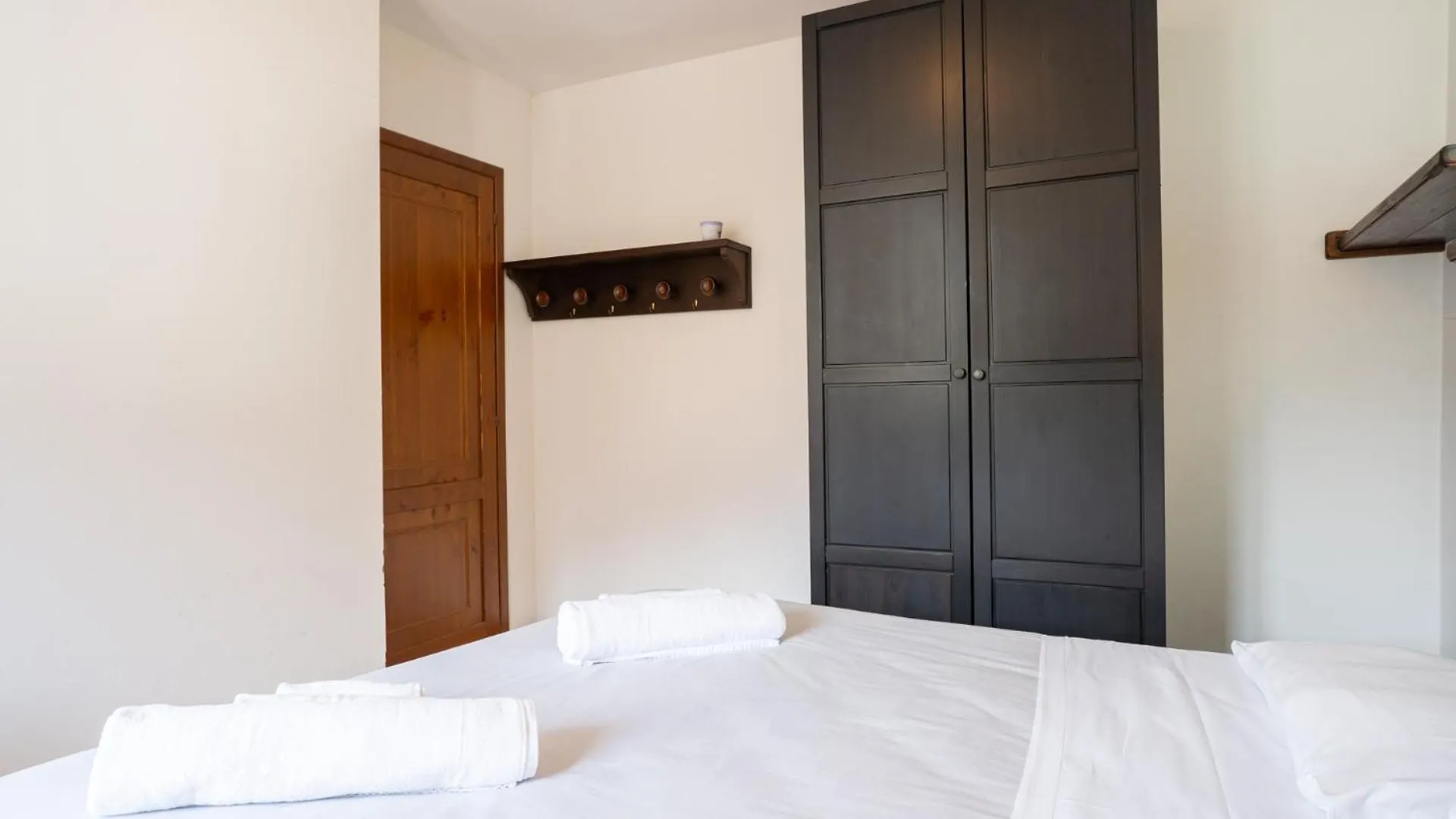 Mountain Lodging With Fireplace And Mountain View Barzio Apartment