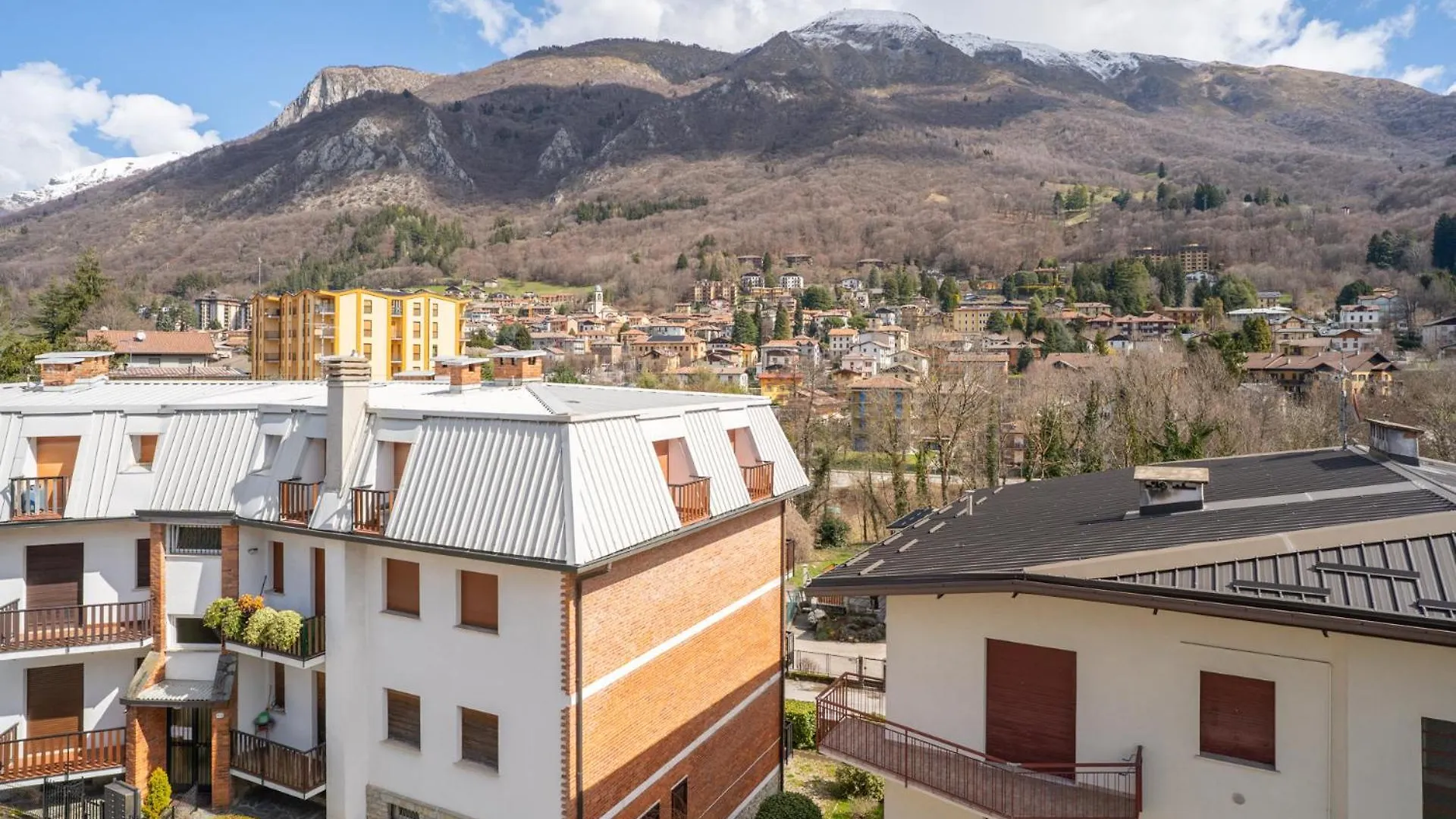 Mountain Lodging With Fireplace And Mountain View 巴尔齐奥 0*,  意大利